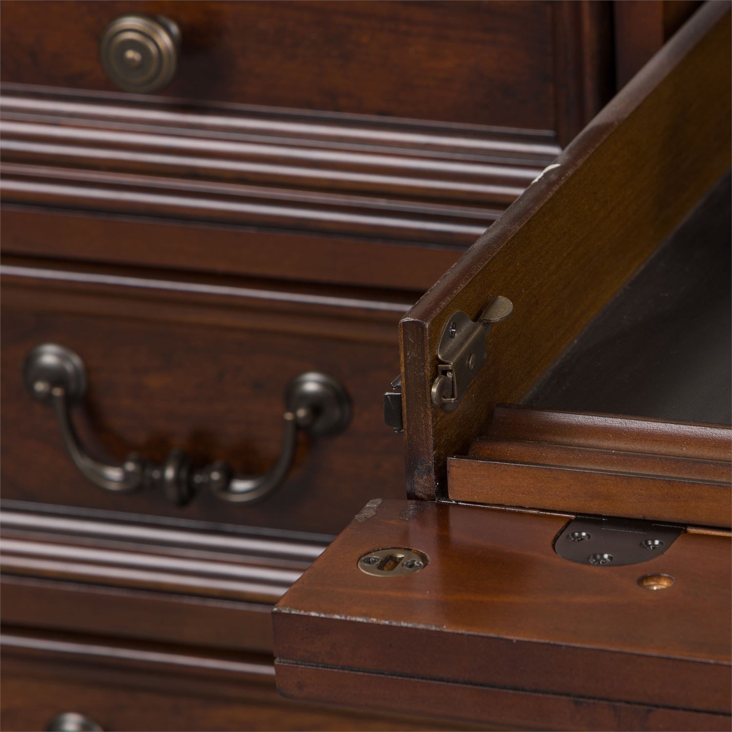 Liberty Furniture Brayton Manor Jr Executive 273HOJJED Traditional